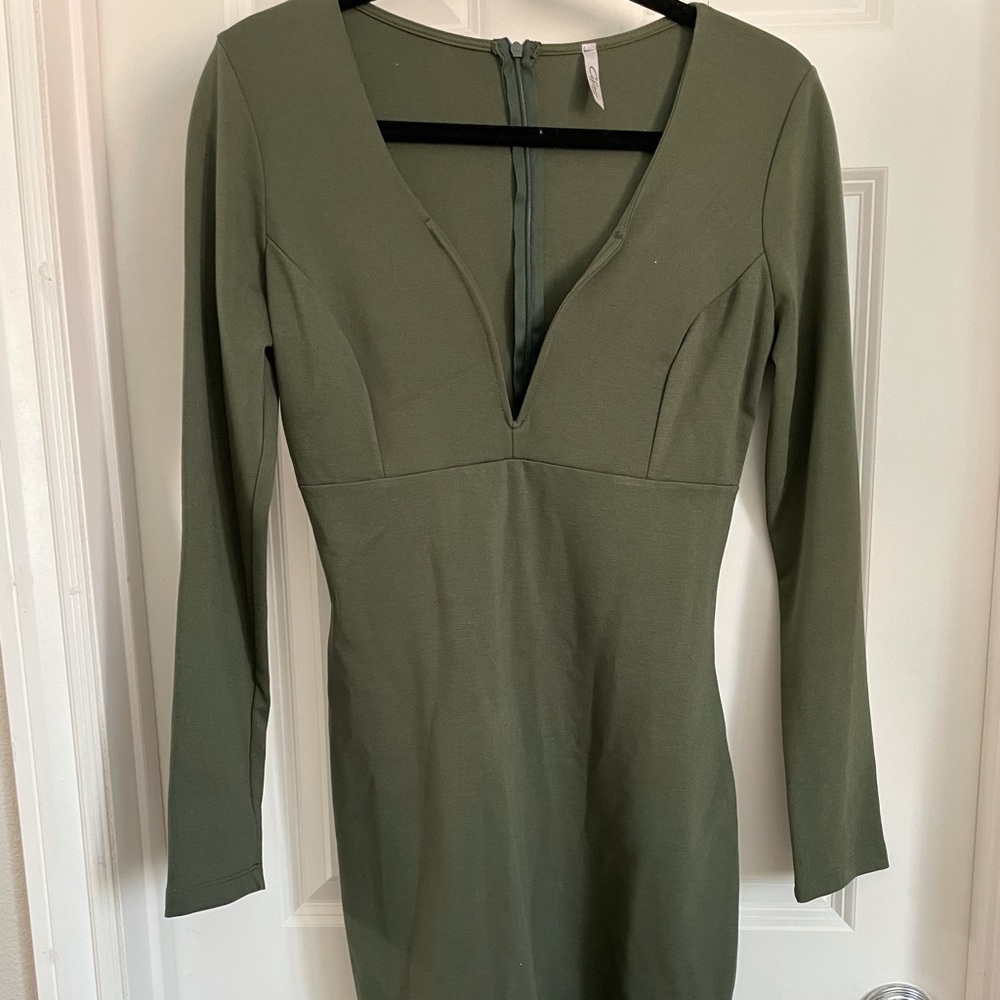 Long sleeve dress.